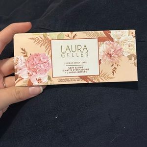 Laura Geller “Soft Satins 6 Matte eyeshadow + 2 Highlighter”